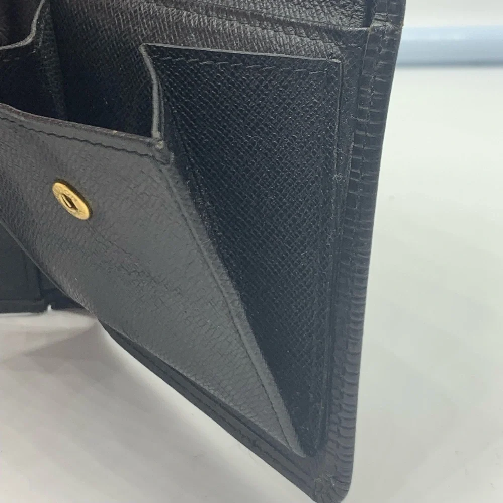 LOUIS VUITTON black leather EPI wallet